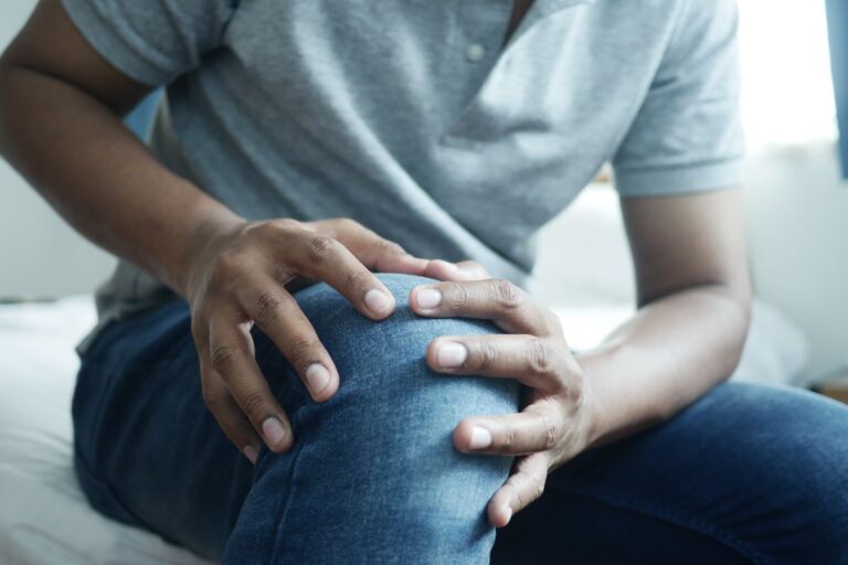 Knee Crepitus: Why Your Knee Pops, Cracks, and Grinds (and When to Worry)